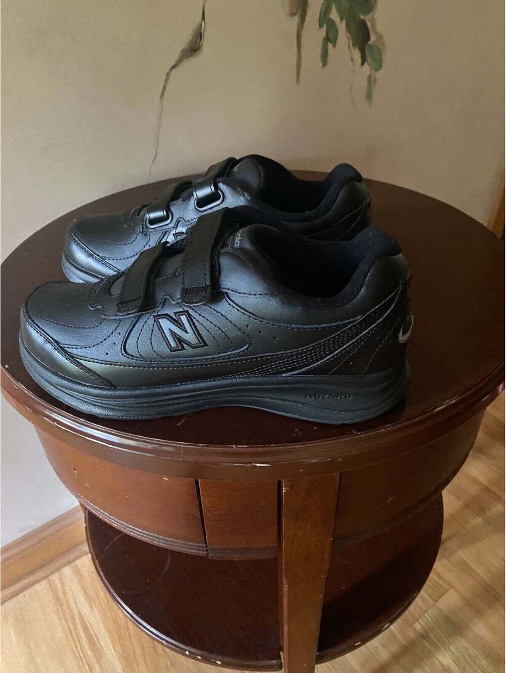 New Balance Men’s 577 VI Hook and Loop Walking Shoe